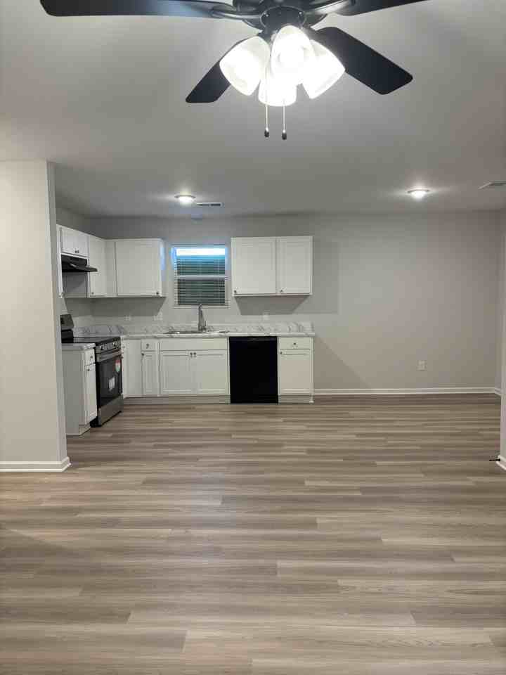 457 Fernhill Cv #1 - Photo 3 of 14