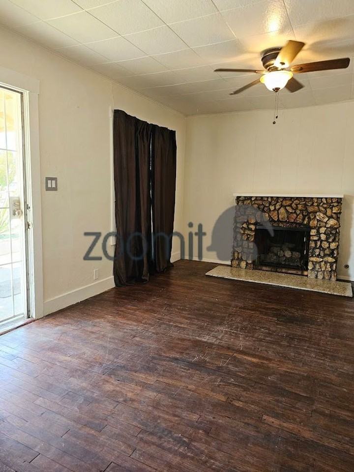1029 E Meadowbrook Ave - Photo 3 of 20