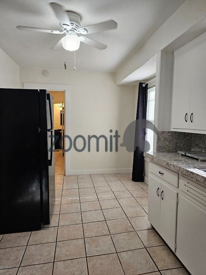1029 E Meadowbrook Ave - Photo 7 of 20