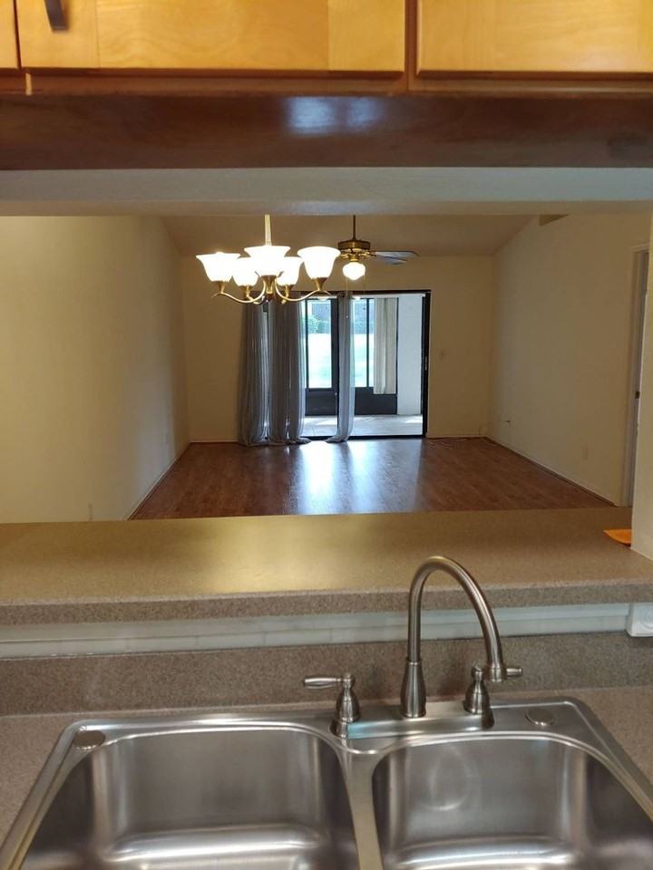 2211 Eisenhower Dr #106 - Photo 5 of 25