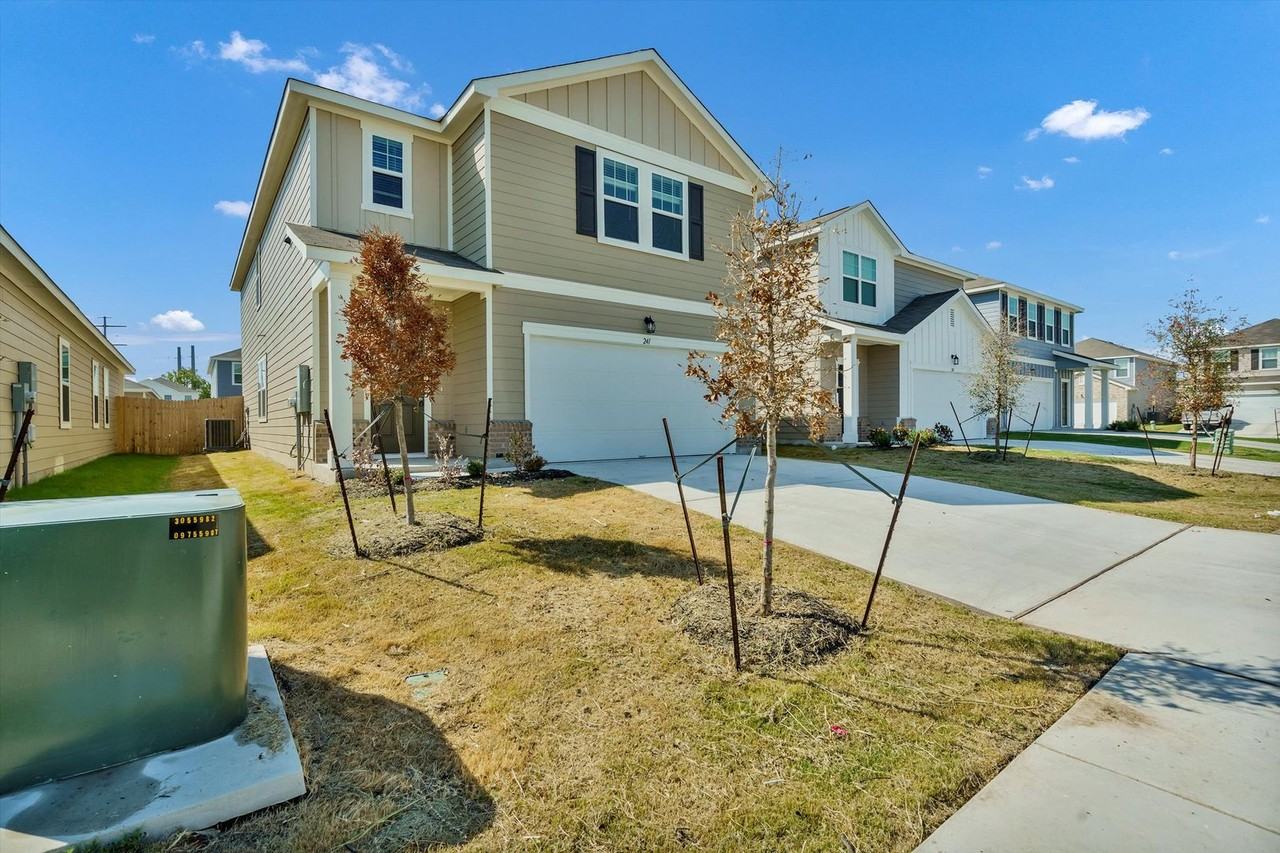 241 Waterbuck Loop - Photo 2 of 21