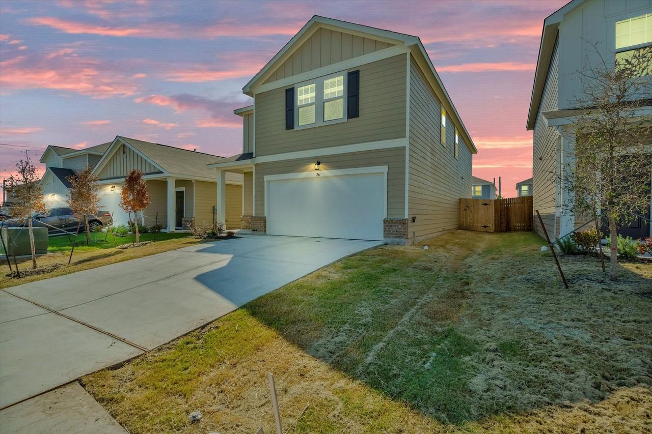 241 Waterbuck Loop - Photo 3 of 21