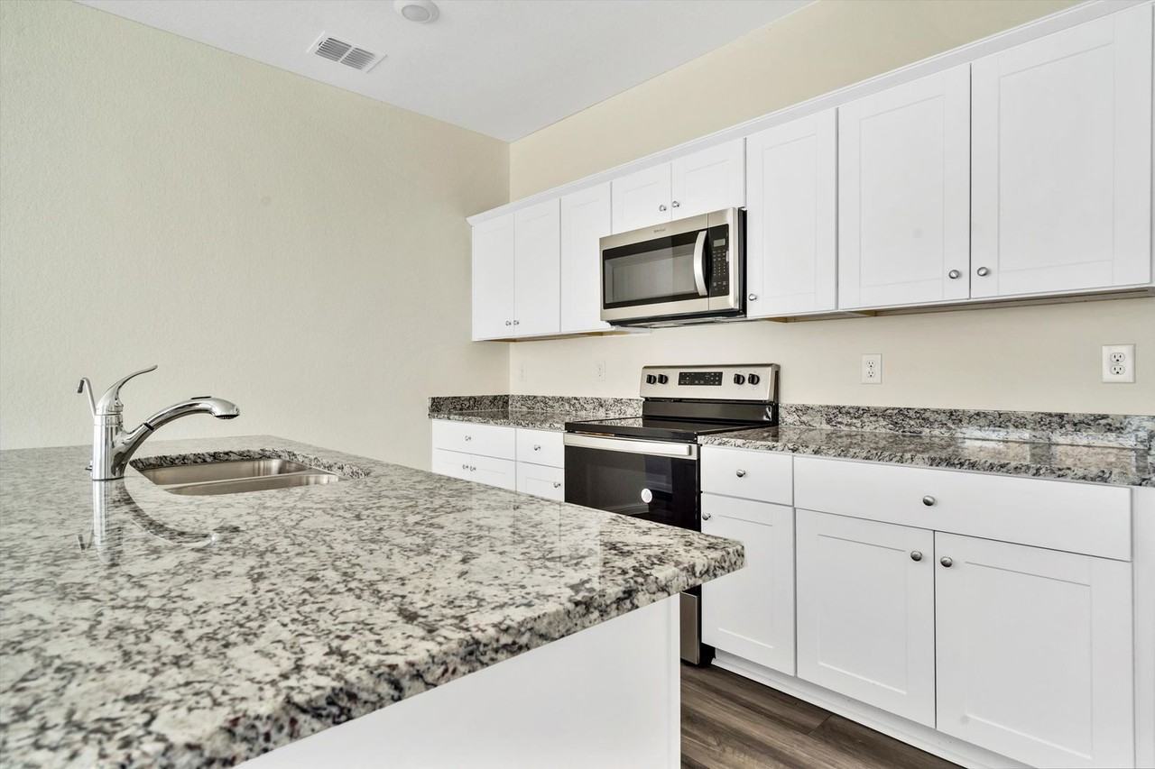 241 Waterbuck Loop - Photo 4 of 21