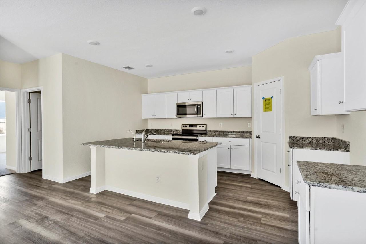 241 Waterbuck Loop - Photo 6 of 21