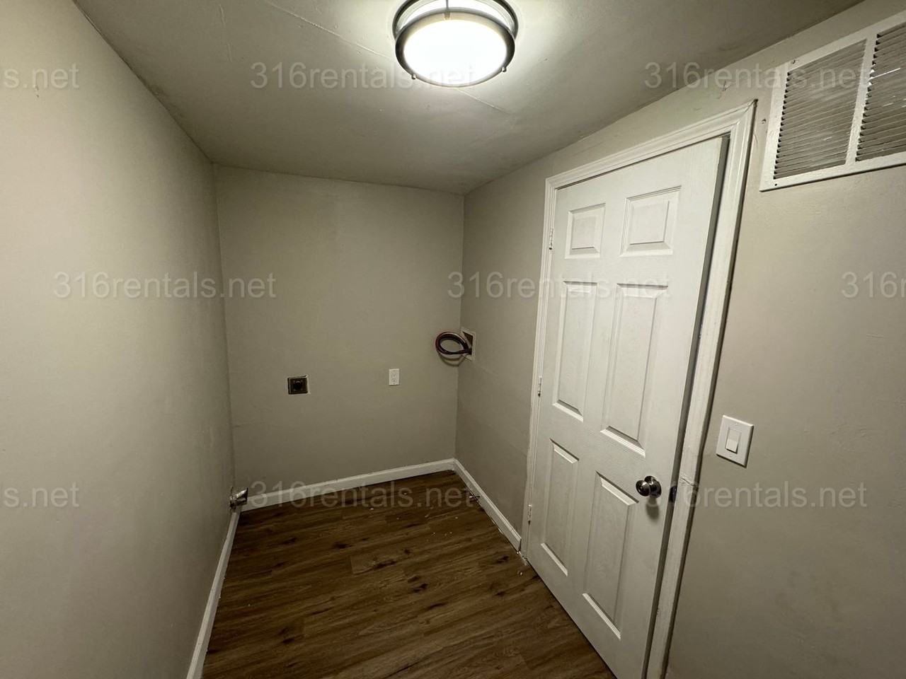 1324 S Emporia Ave - Photo 6 of 12