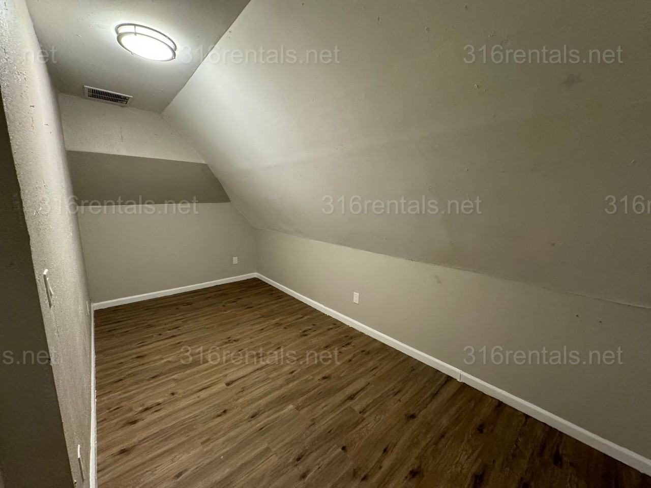 1324 S Emporia Ave - Photo 7 of 12