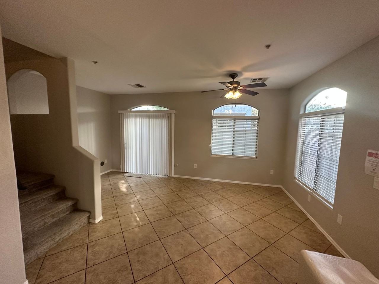 2727 N Price Rd - Photo 7 of 34
