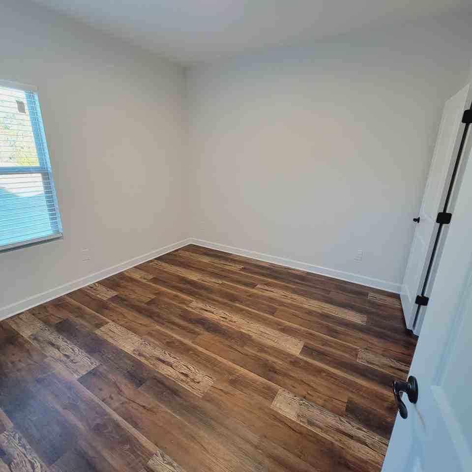 4637 Collingham Dr - Photo 4 of 25
