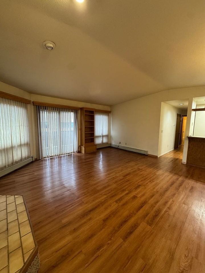 4109 Lynn Dr #110 - Photo 3 of 13