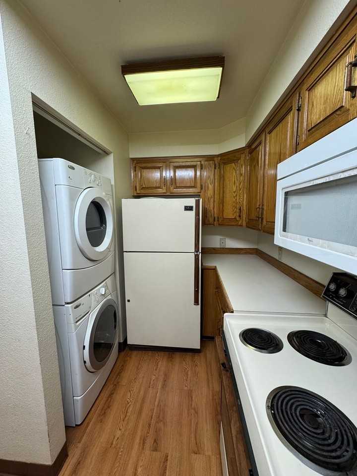 4109 Lynn Dr #110 - Photo 7 of 13