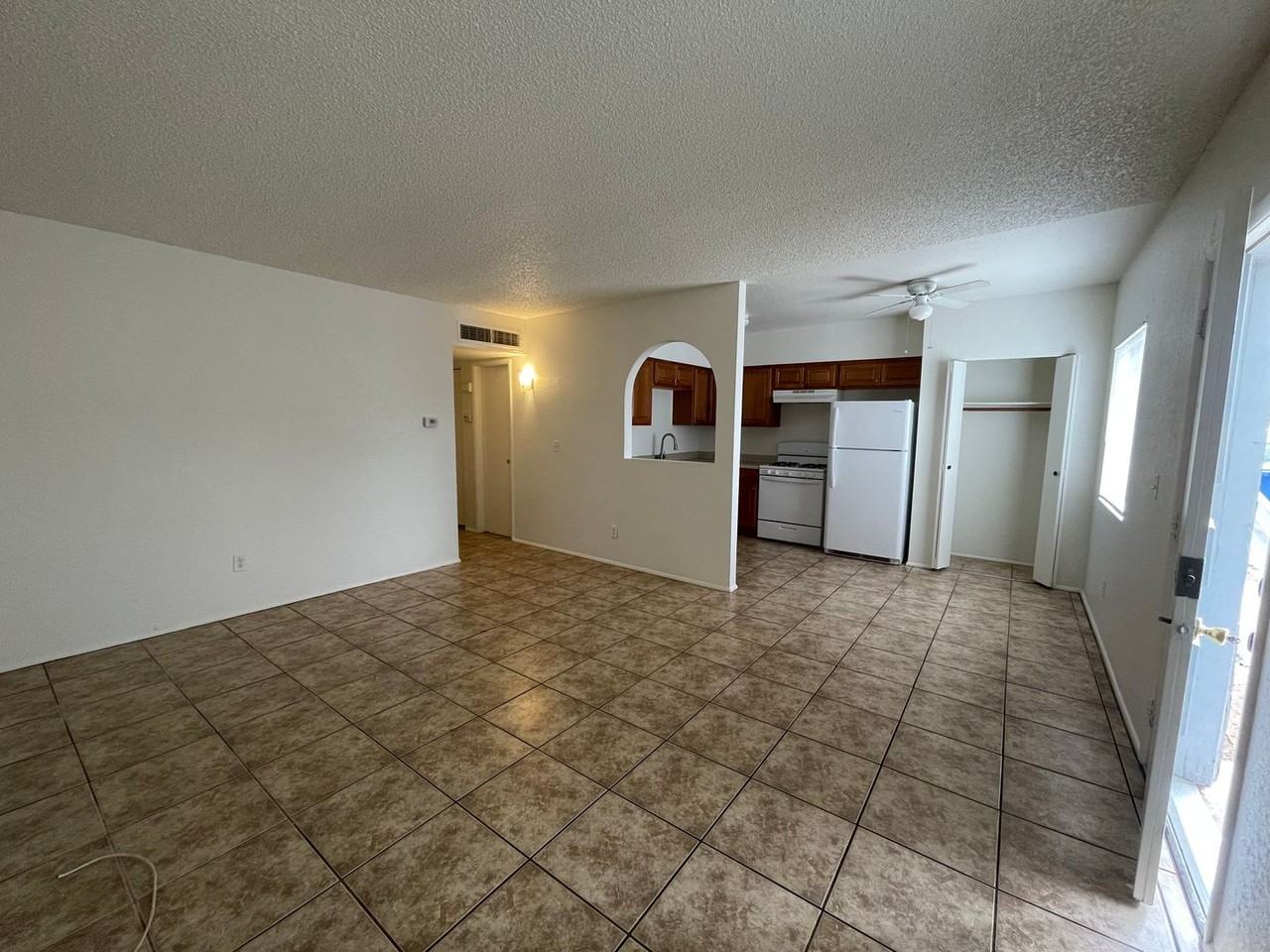 4522 E Lester St - Photo 3 of 16