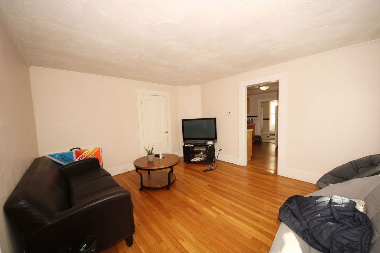 62 Bedford St - Photo 5 of 8