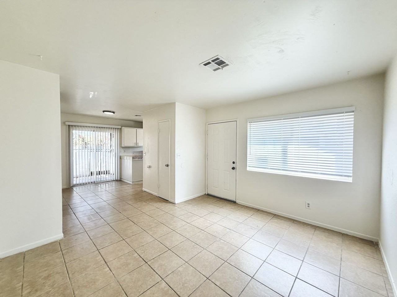 32425 Rancho Vista Dr #A - Photo 4 of 20