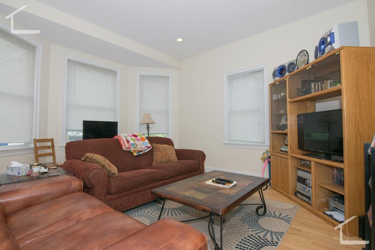 13 Gardner Ter - Photo 6 of 9