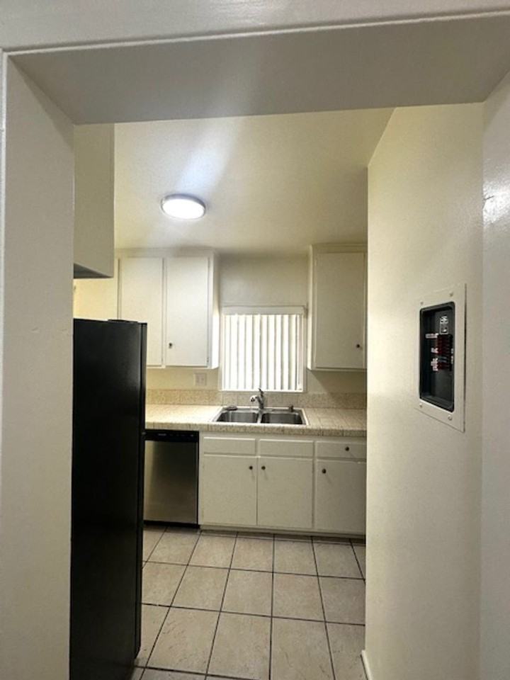 138 S Bryn Mawr St #6 - Photo 5 of 16