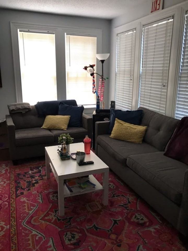 203 S Library St - Photo 2 of 3