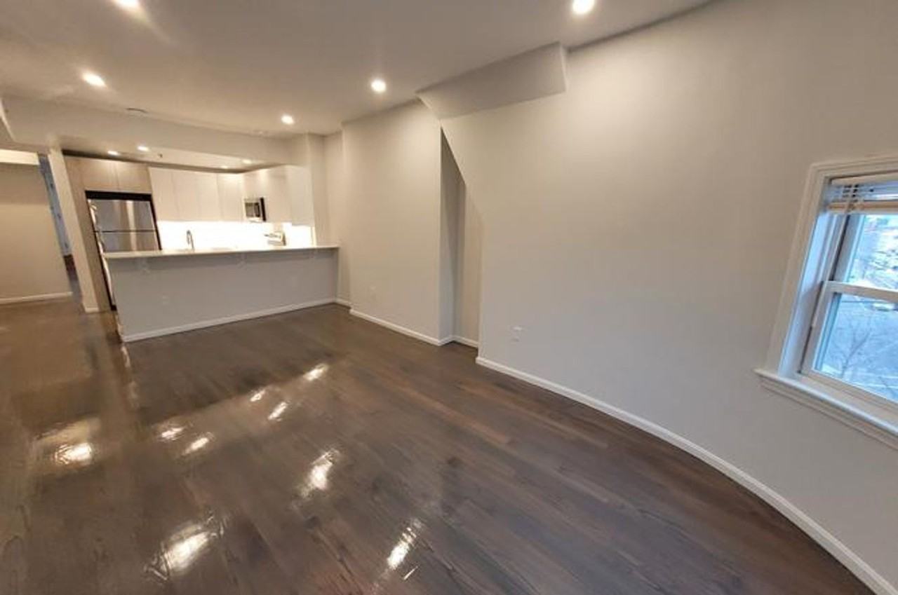 1402 Beacon St #11 - Photo 6 of 9