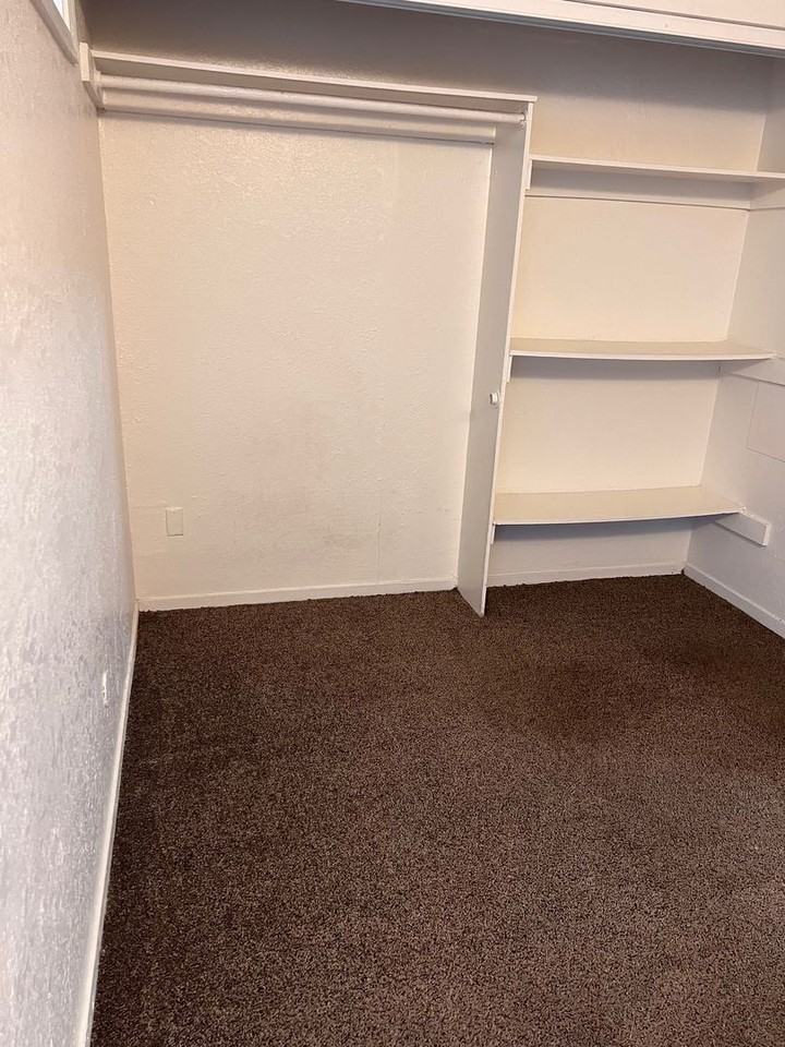 Tahoe Townhouse Apts. - Photo 5 of 5