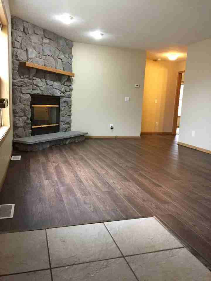 201 E Hill St - Photo 3 of 15