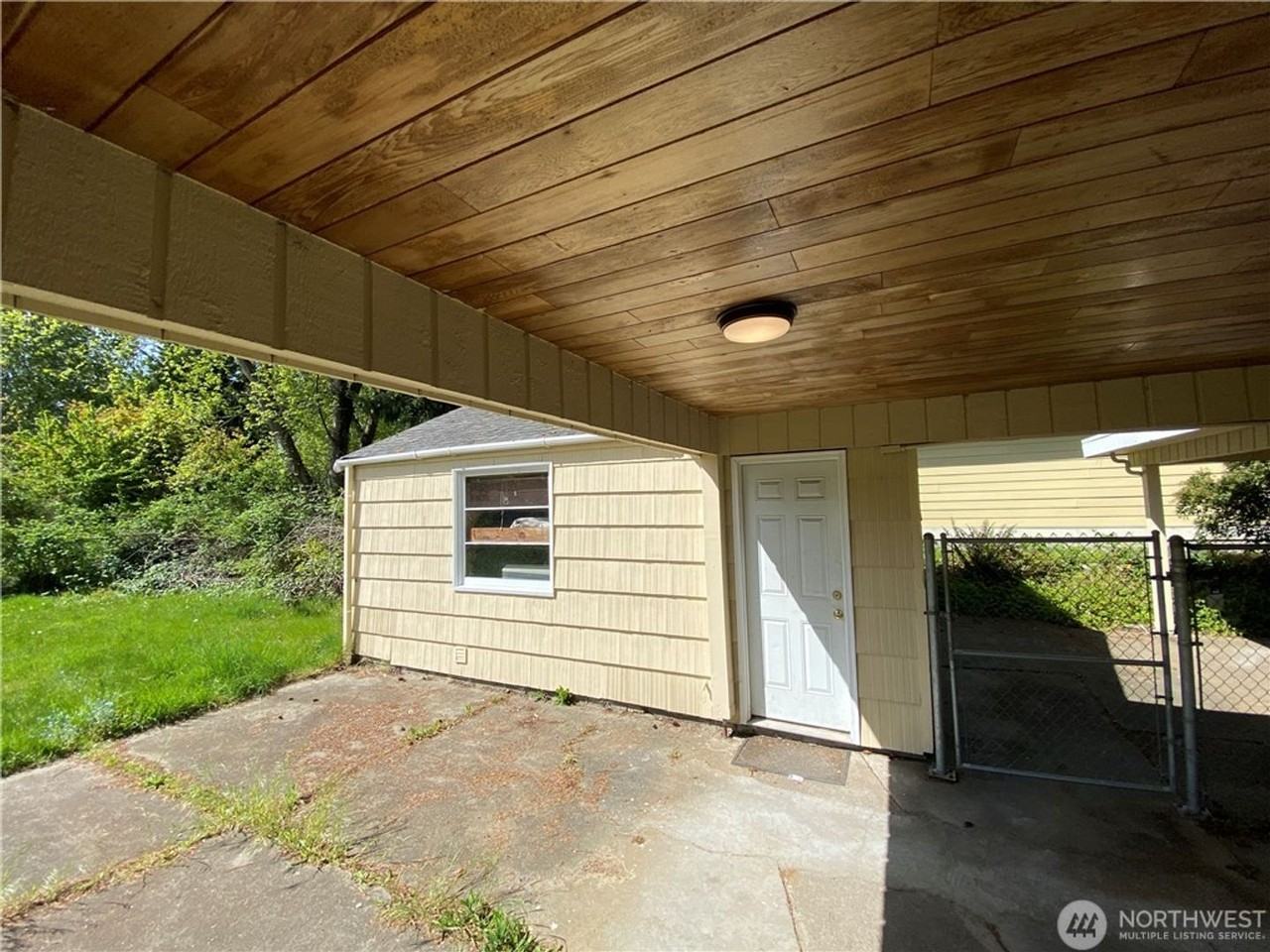 4807 S 172nd Pl - Photo 6 of 11