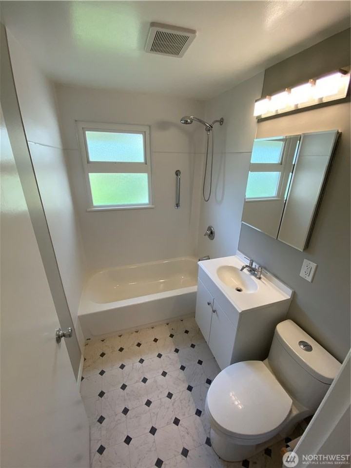 4807 S 172nd Pl - Photo 7 of 11