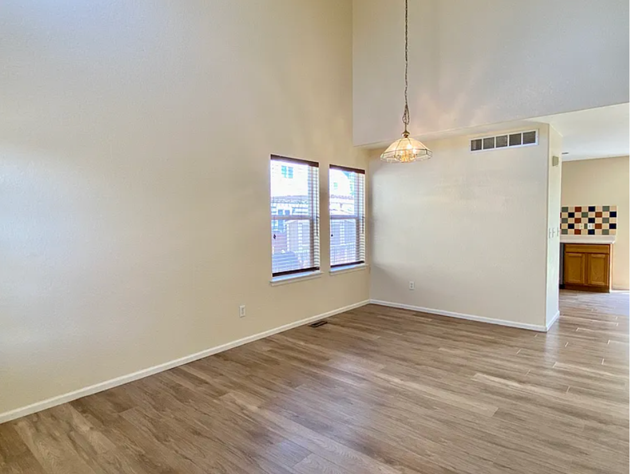 16676 E Phillips Pl - Photo 5 of 14