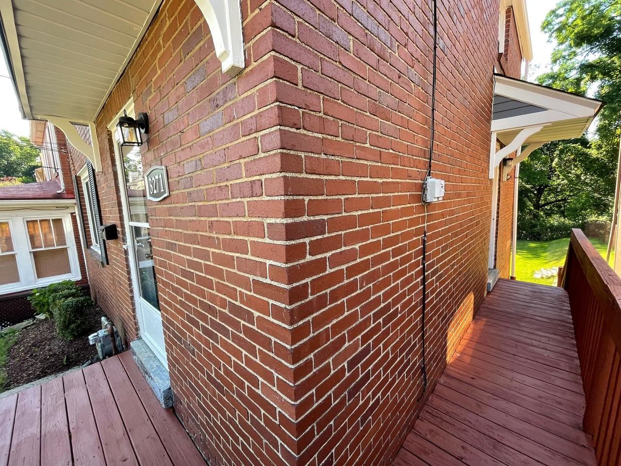 3271 Waltham Ave - Photo 6 of 26