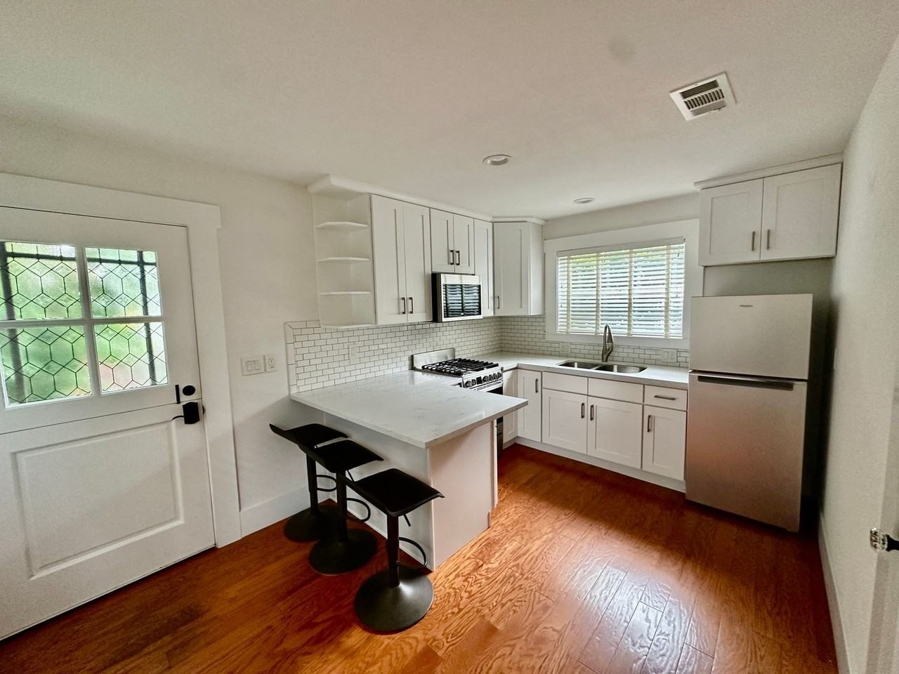 166 George St #2 - Photo 3 of 12
