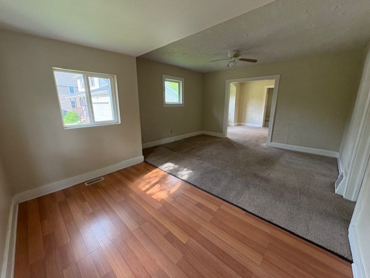 571 Chittenden St - Photo 3 of 11