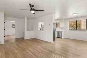 featured image of 3325 E Lockett Rd