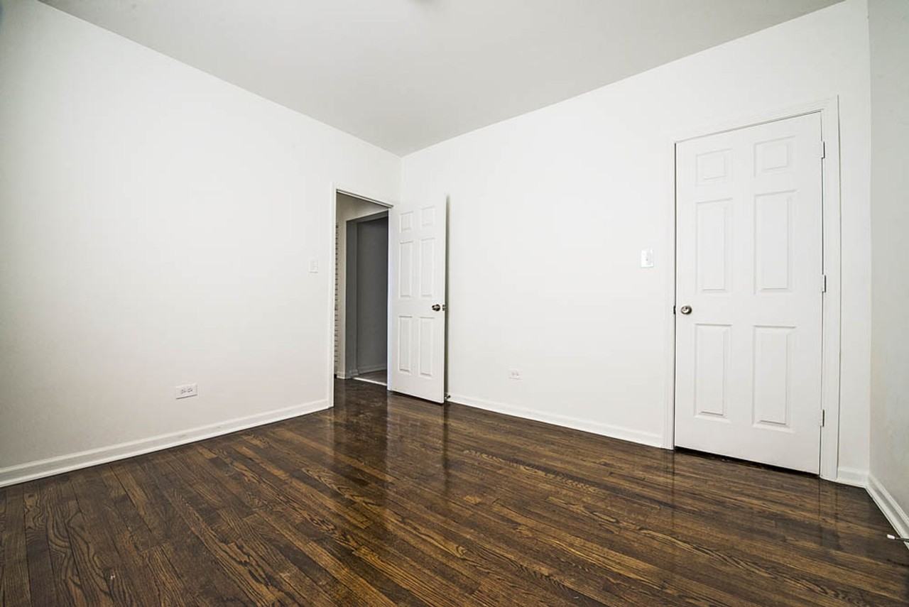 7654 S Marshfield - Photo 5 of 20