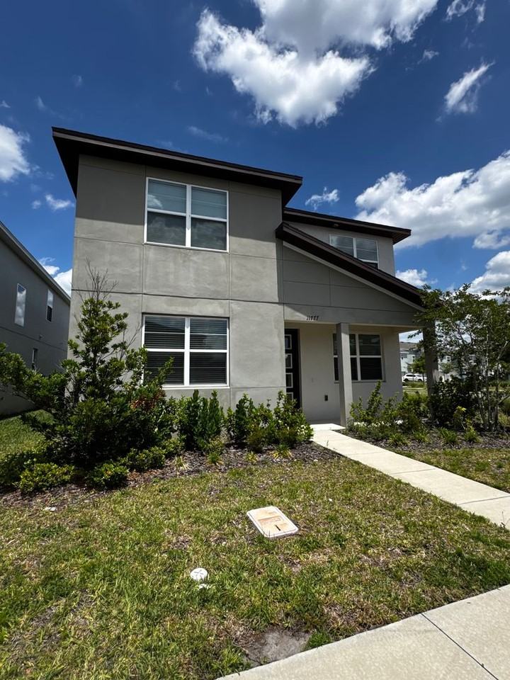 11777 Globe St - Photo 4 of 28
