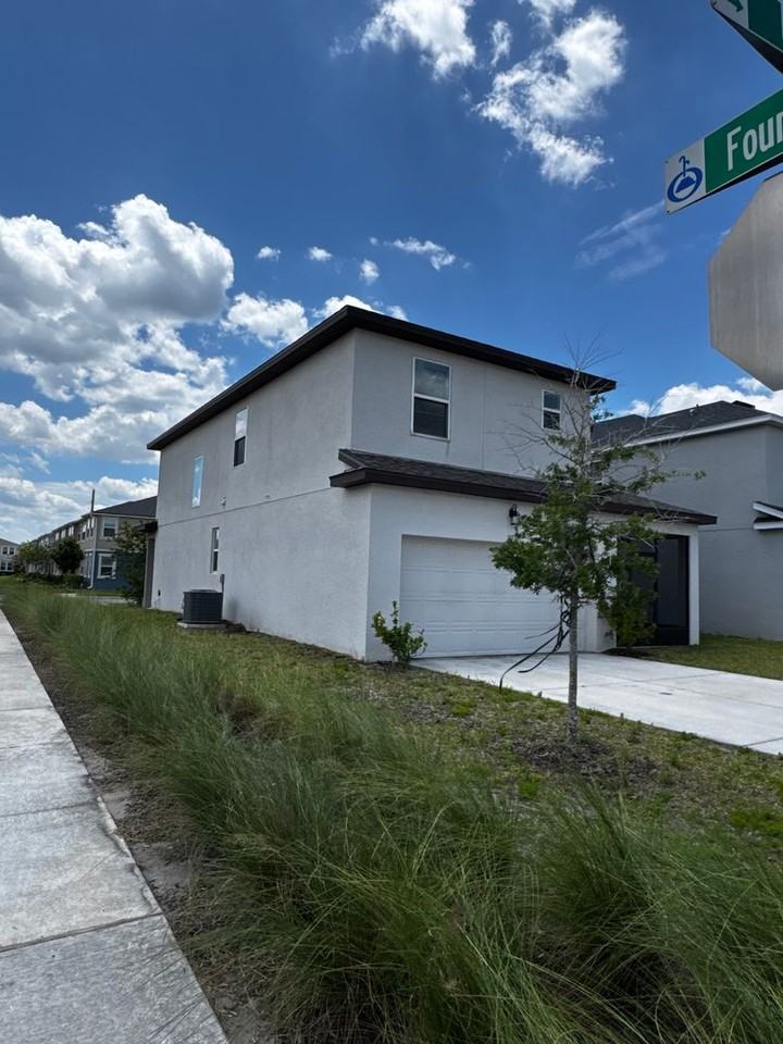 11777 Globe St - Photo 6 of 28