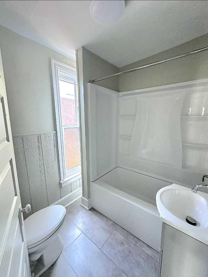 143 Stevens Ave - Photo 5 of 8