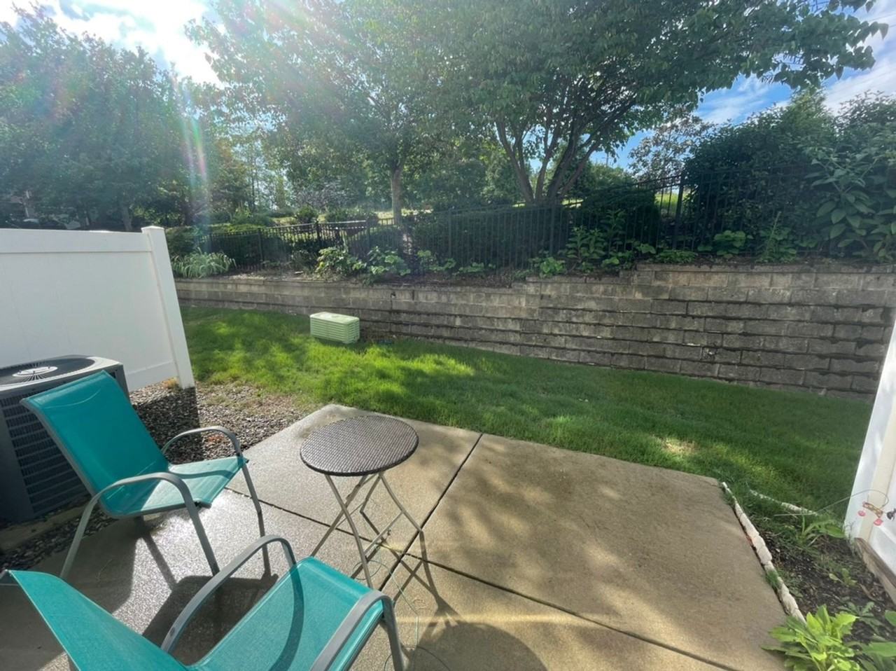 107 Fanwood Ct - Photo 3 of 19