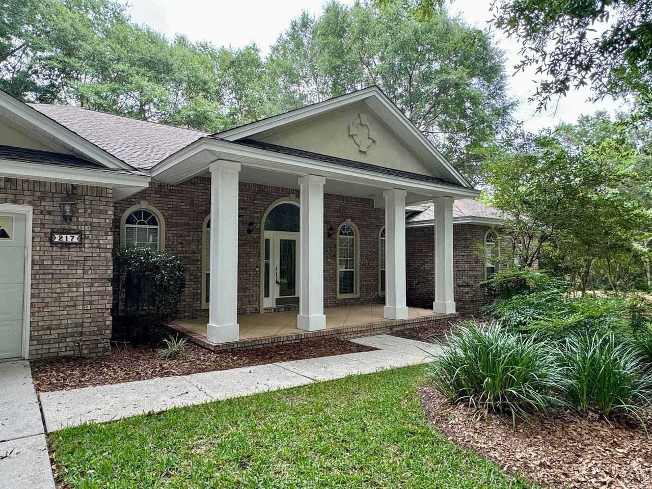 217 Sweetwater Run - Photo 2 of 19