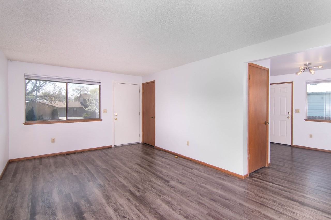 2218 W Cleveland Ave - Photo 2 of 16