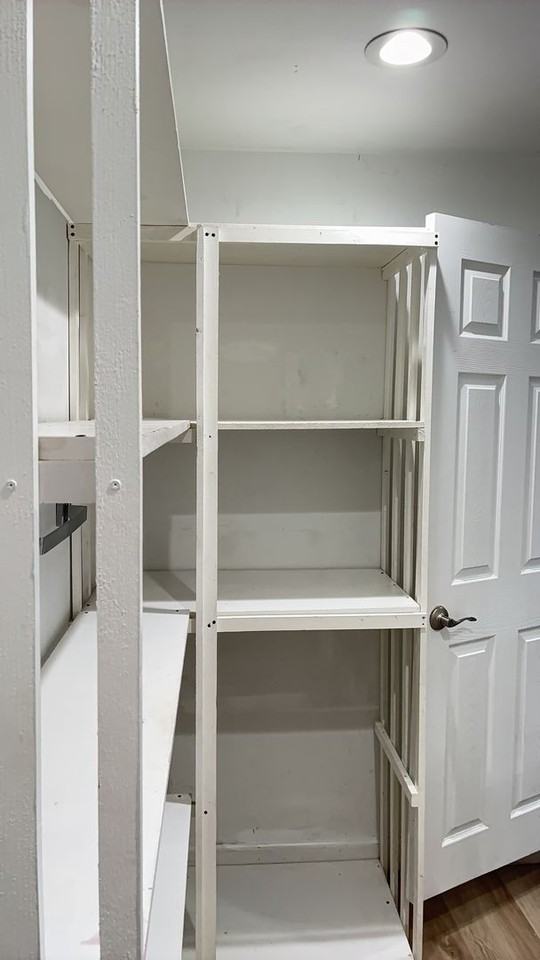 456 E Market St - Photo 3 of 7
