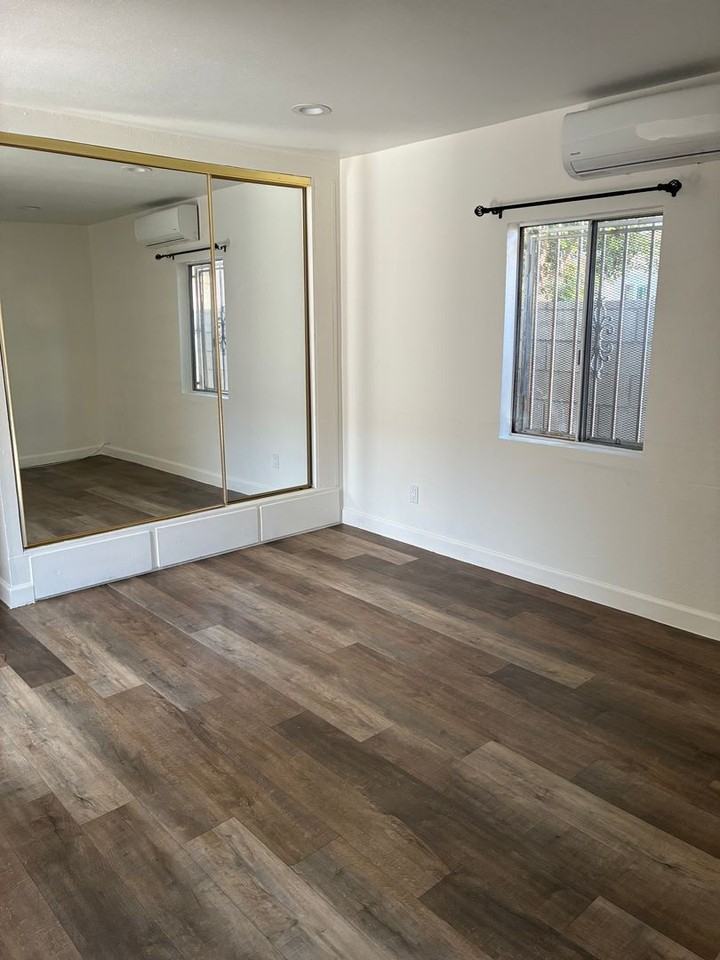 456 E Market St - Photo 7 of 7