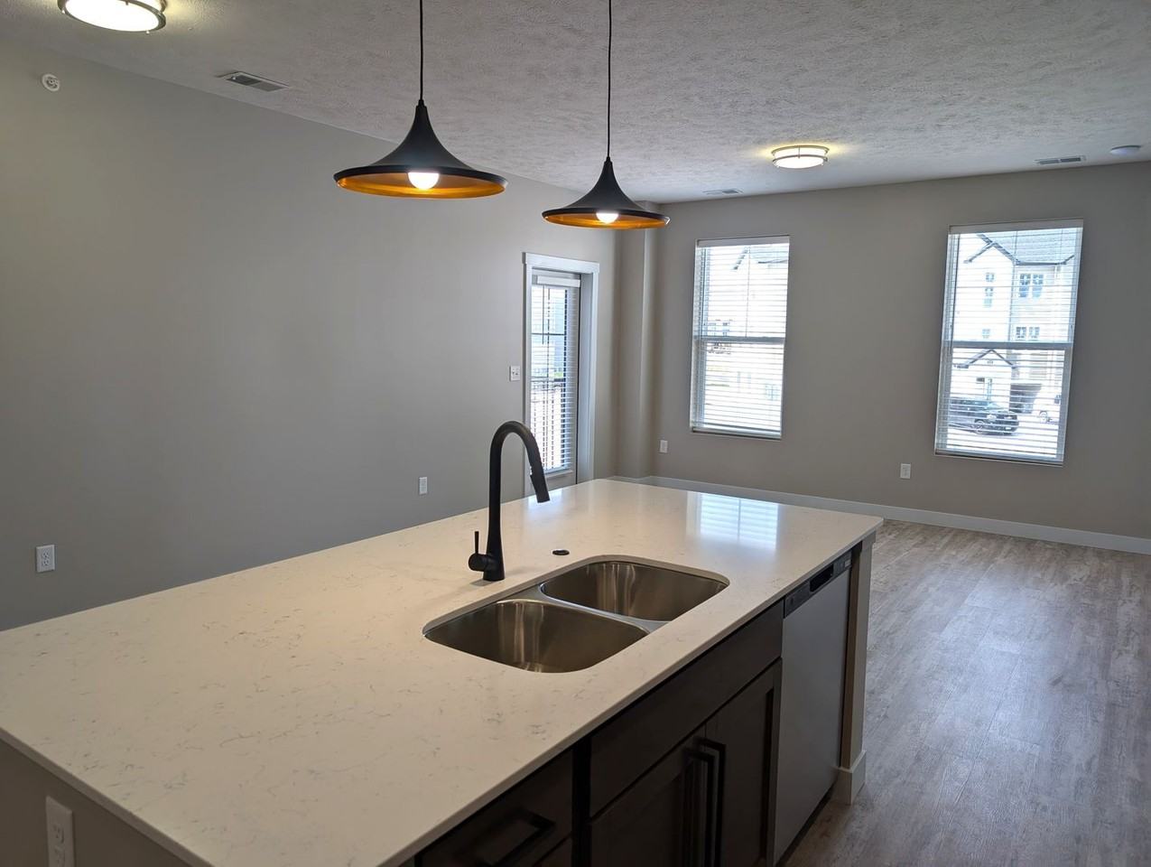 3545 43rd Avenue - Photo 3 of 50