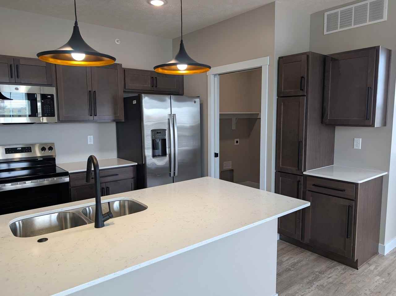 3539 43rd Avenue - Photo 2 of 50