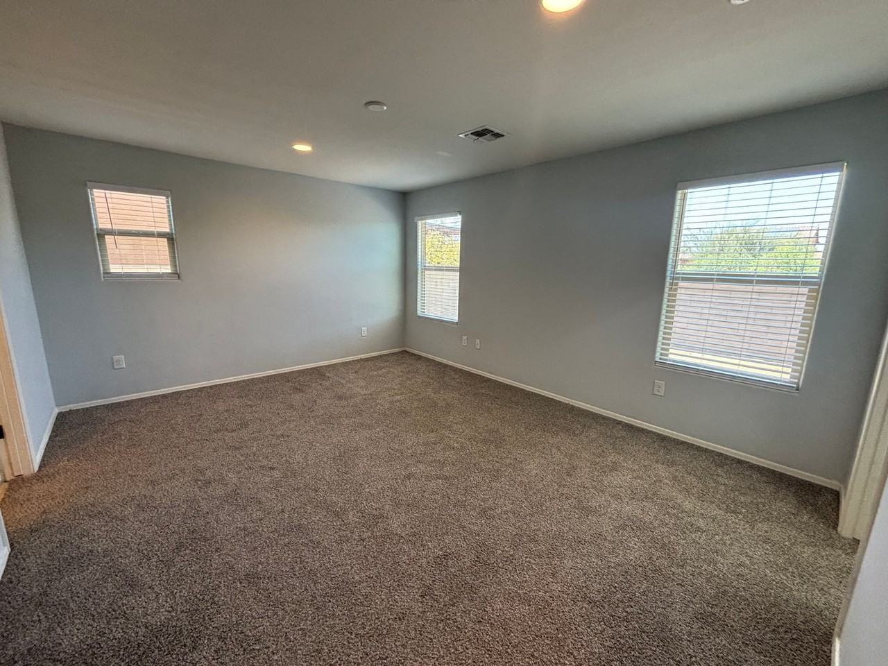 5154 E Arguedas Way - Photo 7 of 22