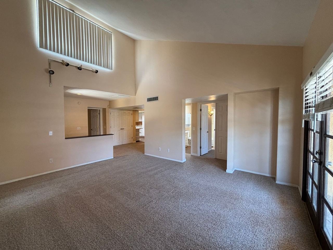 8267 N Oracle Rd #239 - Photo 6 of 15