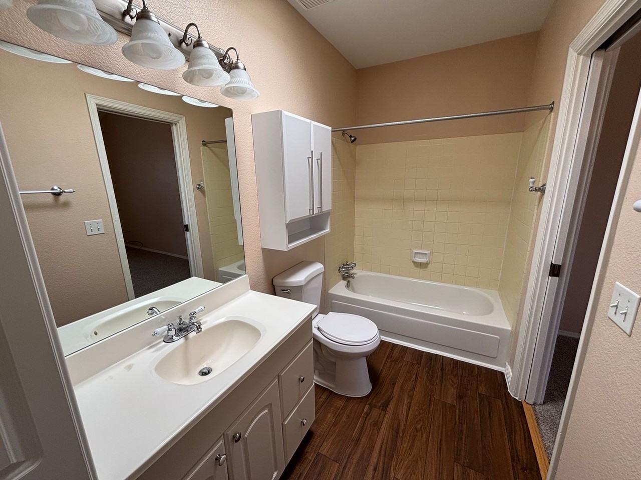 8267 N Oracle Rd #239 - Photo 7 of 15