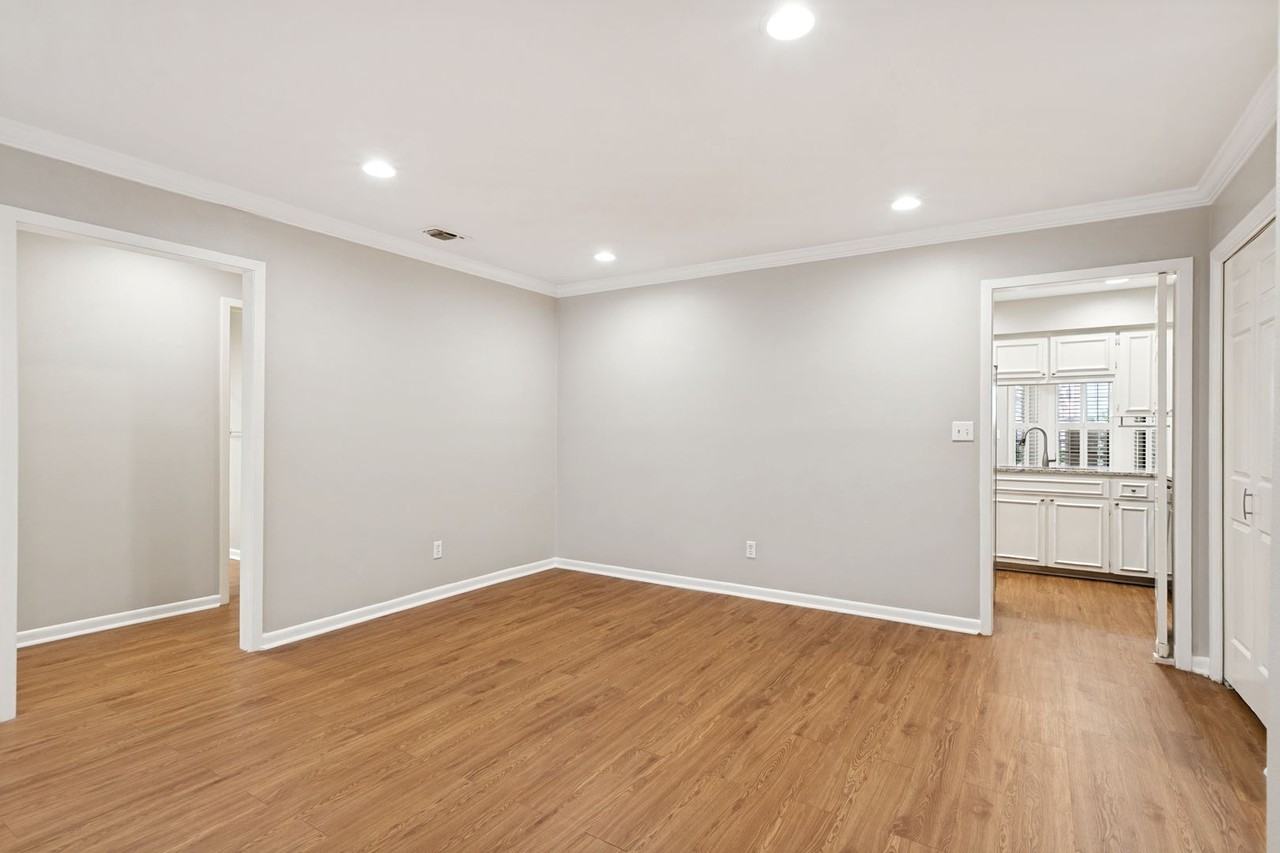 201 Ellwood St - Photo 6 of 25