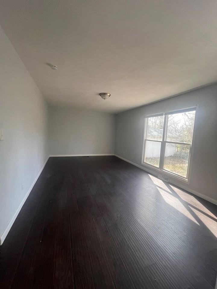 8204 Church Ln - Photo 4 of 8