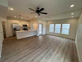 featured image of 1522 E Mead Ln