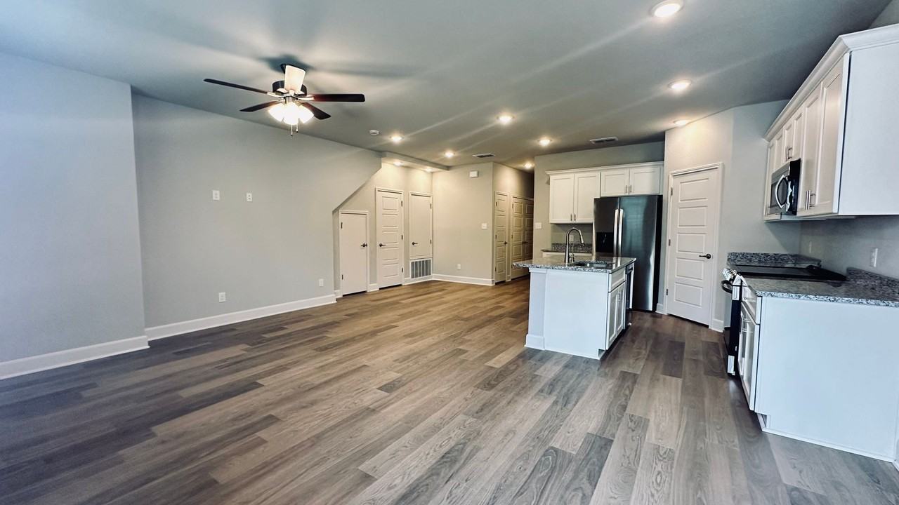 7157 7157 Magnolia Creek  - 7157 Magnolia Creek 101 - Photo 2 of 16