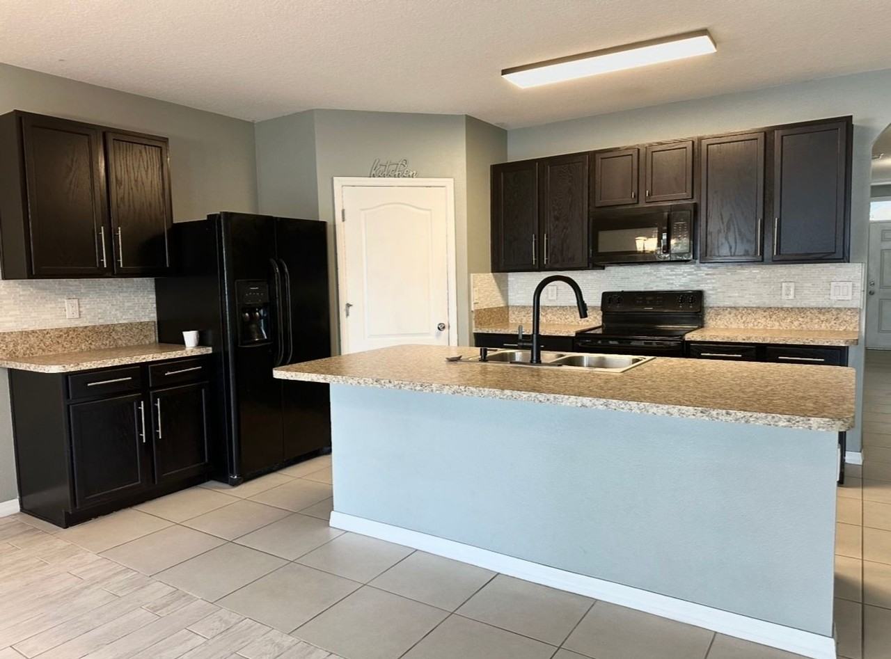 1519 Diamond Loop Dr - Photo 3 of 15