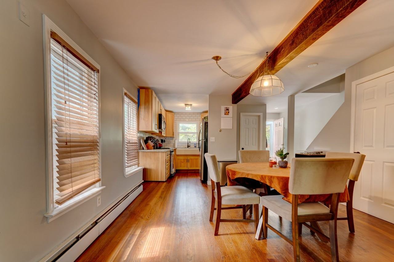 64 Nicoll St - Photo 4 of 16